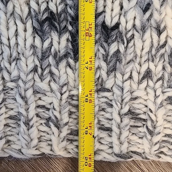 Express Snowflake Pattern Cowl Neck Sweater - Picture 5 of 6